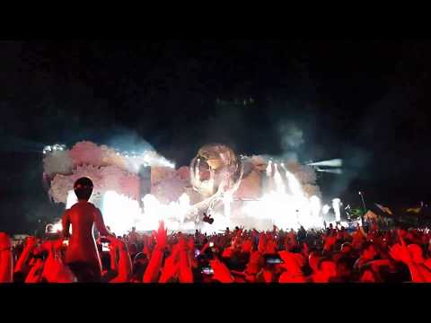 Afrojack playing 'My City' live at Tomorrowland 2018 WE1