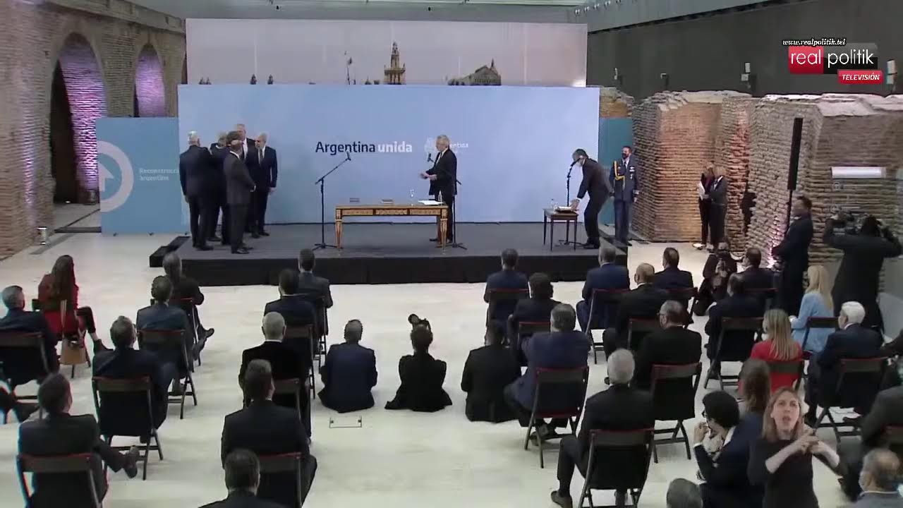 Alberto Fernández le tomó juramento a los nuevos ministros tras la renuncia de funcionarios k