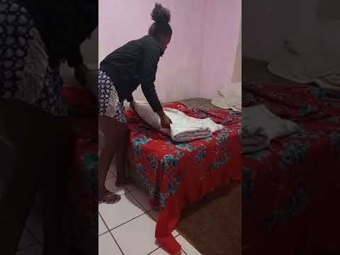 me sentindo triste rotina de dona de casa limpei a casa que tava uma bagunça lavei roupa na chuva🥺