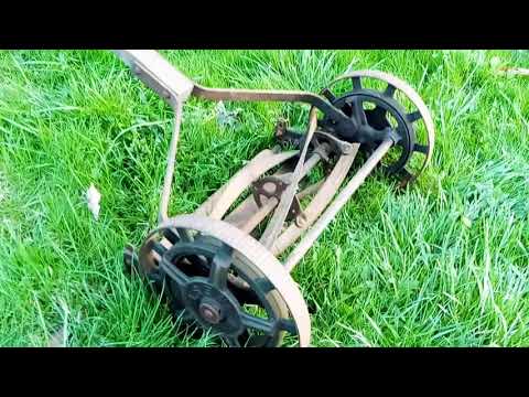 ANTIQUE 1920 30'S MID WEST THE ECLIPSE LAWN MOWER Co. PUSH REEL MOWER  IRON WHEELS  WOODEN HANDLE