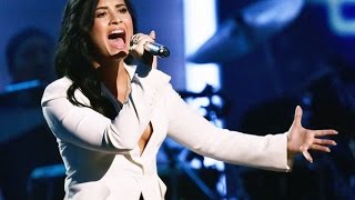 Demi Lovato Earns Lionel Richie's Approval During Grammys 2016 Tribute Singing 'Hello'