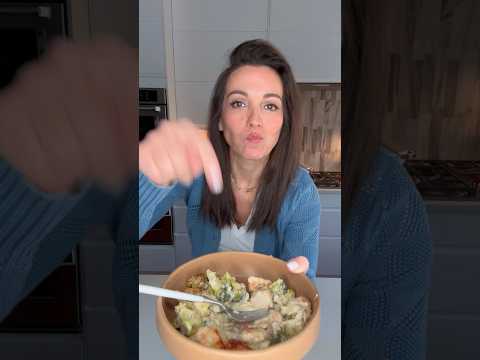 I lose weight eating this Chicken Broccoli Alfredo Bake