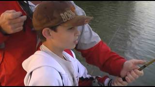 preview picture of video 'Striper Bass Fishing on Lake Lanier'