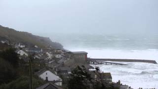 preview picture of video 'Cornish storm 08.02.2014 Sennen Cove'