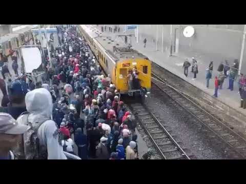 Overcrowding on Cape Town train