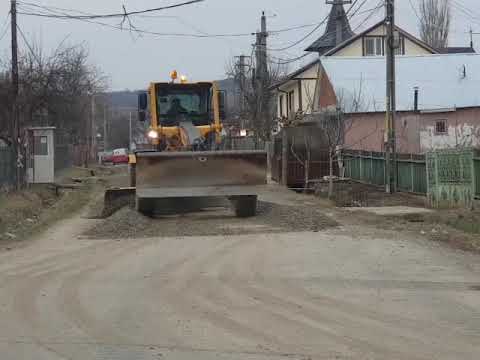 La Tomești-Iași,tehnologia,taseaza piatra în asfalt!