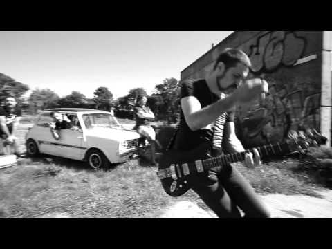 The Meanies - There's A Gap (Official Music Video)