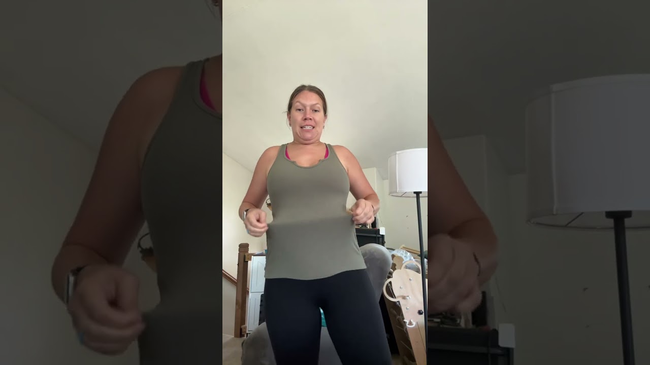 This is the only tank you’ll want to wear on repeat 😍 ✔️ Slim fit & flattering neckline ✔️ Soft