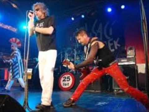 Visací Zámek - 19 let - Live at Akropolis (Full)