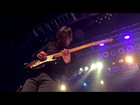 Eric Johnson - "Lonely In The Night"