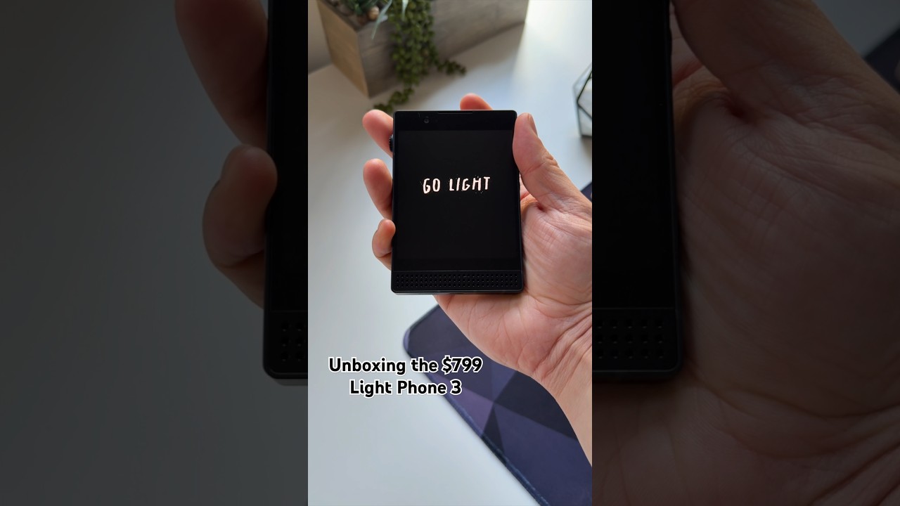 Light Phones 3 Unboxing