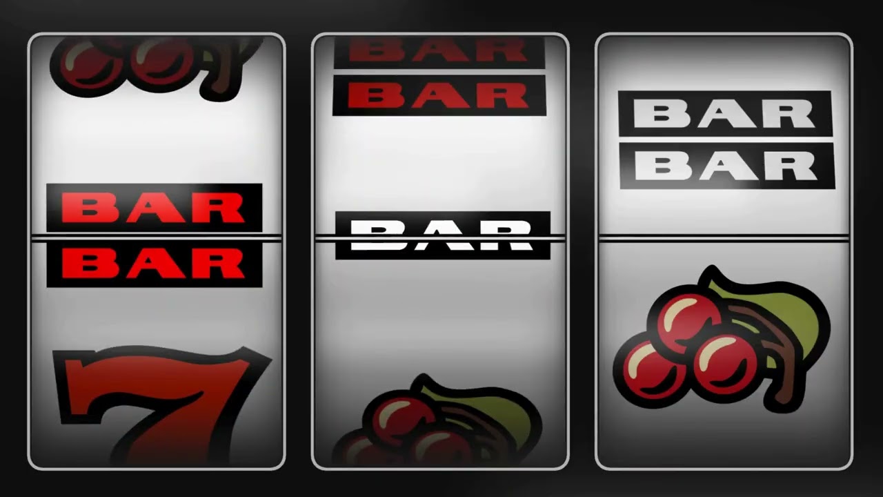 VideoVault Stock Video: Slot machine reel stops at 777 Big WIN