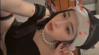 ずっと見えてます。超ミニ　網タイ　容姿　最高??‍♀️