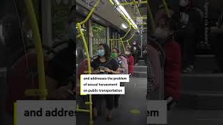 Download lagu 'Pink Bus' Bertujuan untuk Memberikan Perjalanan Aman bagi Penumpang Wanita di Jakarta mp3