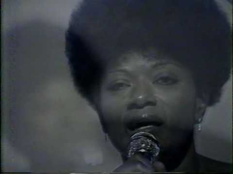 Alaíde Costa canta "Tudo Acabado" - 1981