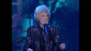 Download lagu Lollipop - Lynn Evans of the Chordettes - Live Version (HD) mp3