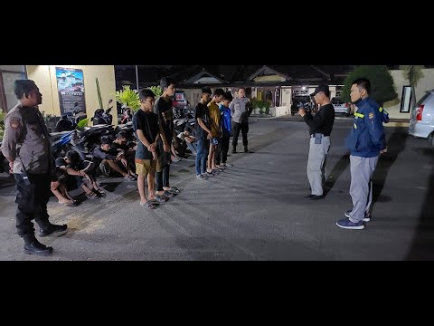 POLISI AMANKAN BELASAN REMAJA DIDUGA HENDAK TAWURAN