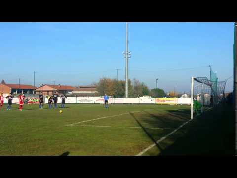 PISCINESE RIVA-CARMAGNOLA 2-0: l'1-0 di Barison su rigore www.sportovest.com