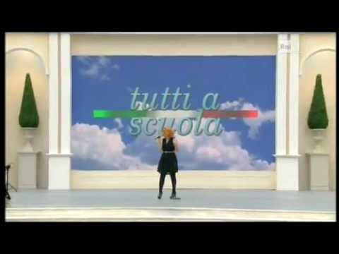 Noemi a Tutti a scuola - Se non è amore (nuovo singolo) + intervista