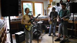 Ilia Nicoll and the Hot Toddies Live at Fred's Records 1