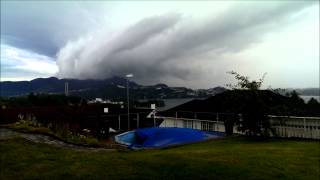 preview picture of video 'Heavy rain hitting Bergen'