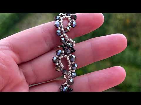 Kristal ve kum boncukla şık bileklik / elegant bracelet with crystal beads and seed beads