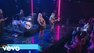 Maddie &amp; Tae - Fly (Outnumber Hunger Concert)