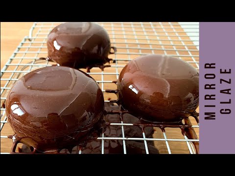 Simple Chocolate Mirror Glaze