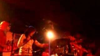 Stereo Total / wir tanzen um 4 eck-i hate everybody