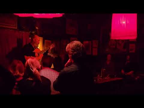 Au lapin agile - paris , montmartre