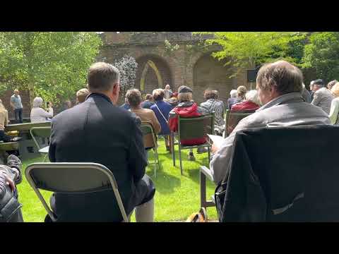 Victor Vroomkoning leest MEI, 18 mei 2023 | Een nieuwe lente en een nieuw geluid: