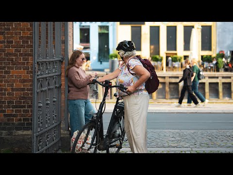 why is everyone knitting in copenhagen?