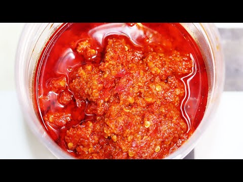 Homemade Chili Garlic Sauce | Easy Chili Garlic Oil Recipe | Sweet Chili Sauce Recipe