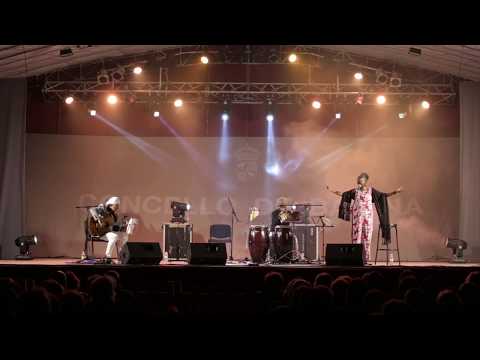 Dos gardenias. Isolina Carrillo. Jamila Purofilin.