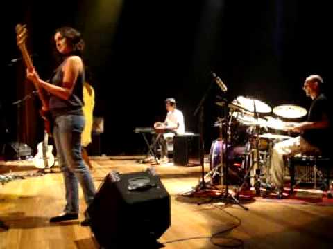 Ellen Oléria e Banda - influencia do jazz