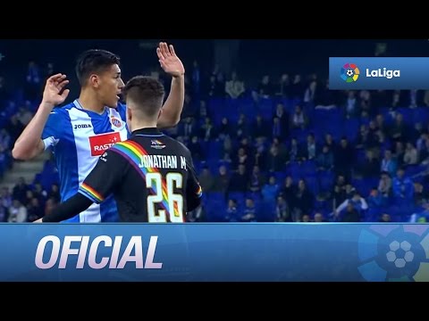 Polémica: Agarrón de Joni a Duarte en el área