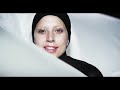 Filmuodamasi  naujos savo dainos  „Applause“  vaizdo klipe Lady Gaga nusimetė drabužius