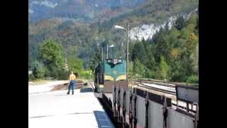 preview picture of video 'Slovenia: SŽ Autovlak car transporter train after arrival at Bohinjska Bistrica'