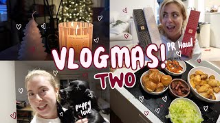 Christmas baking, puppy sitting & a wholesome weekend!! VLOGMAS WEEK TWO