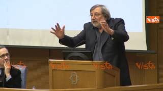 Giorno della Memoria, Guccini: &quot;Un viaggio ad Auschwitz non si dimentica&quot;