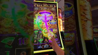 I Hit An EPIC Bonus On This New Slot Machine!