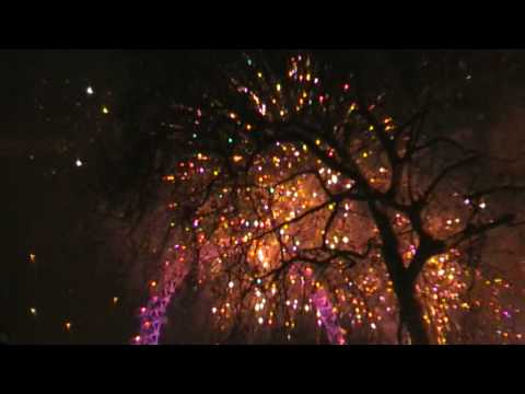 New Years Eve fireworks in London 2009 into 2010