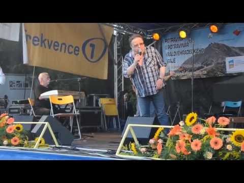 Petr Spálený & New Apollo Band: Trápím se, trápím (11. Královéhradecké krajské dožínky 2014)