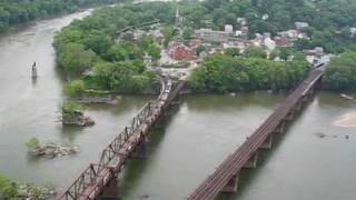 preview picture of video 'Harpers Ferry, WV freight trains from Maryland Heights'