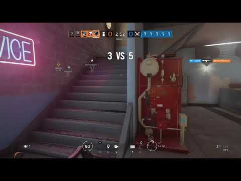 How to flank with Oryx in Rainbow Six on Outback