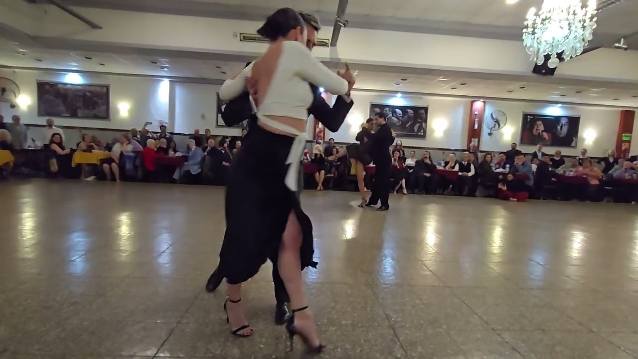 Video thumbnail for Javier Rodriguez, Virginia Pandolfi, Dante Sanchez y Roxana Suarez - La Baldosa