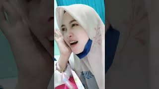 Download lagu Suka mainin lidah #shorts mp3 Download lagu Suka mainin lidah #shorts mp3