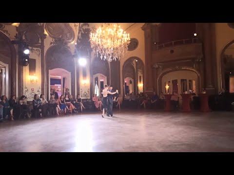 Federico Suarez y Rebecca Samira - Edgardo Donato - Papas Calientes