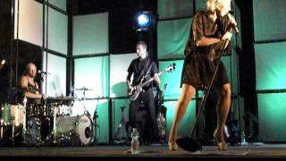 Malika Ayane - Satisfy My Soul live @Alpàa Varallo - 16.07.2012