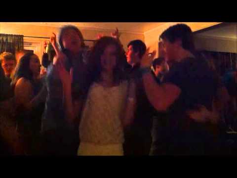 airingut’s Video 16520991927 pd9Tb4SatWM